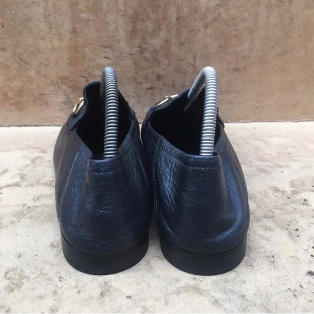 Gucci Black Leather Loafers with Gold Horsebit - Picture 7 of 13